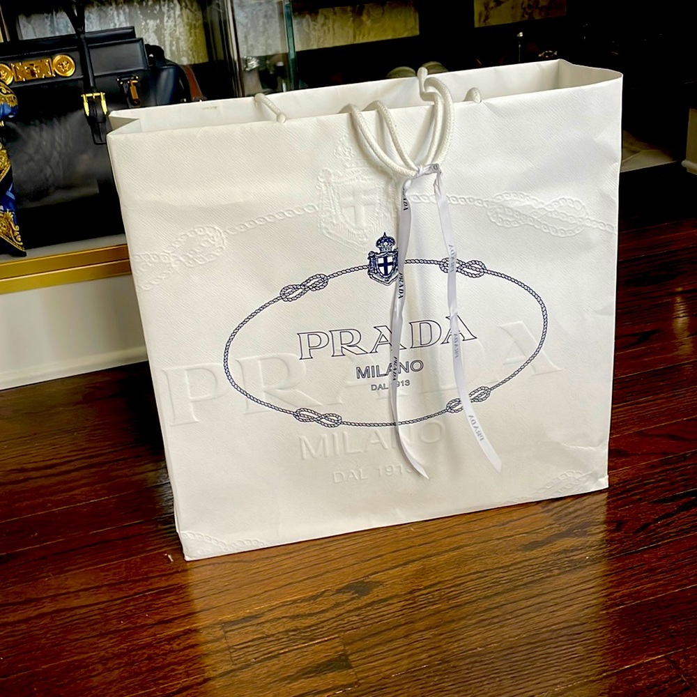 🖤🤍Prada Shopping Bag 🤍🖤